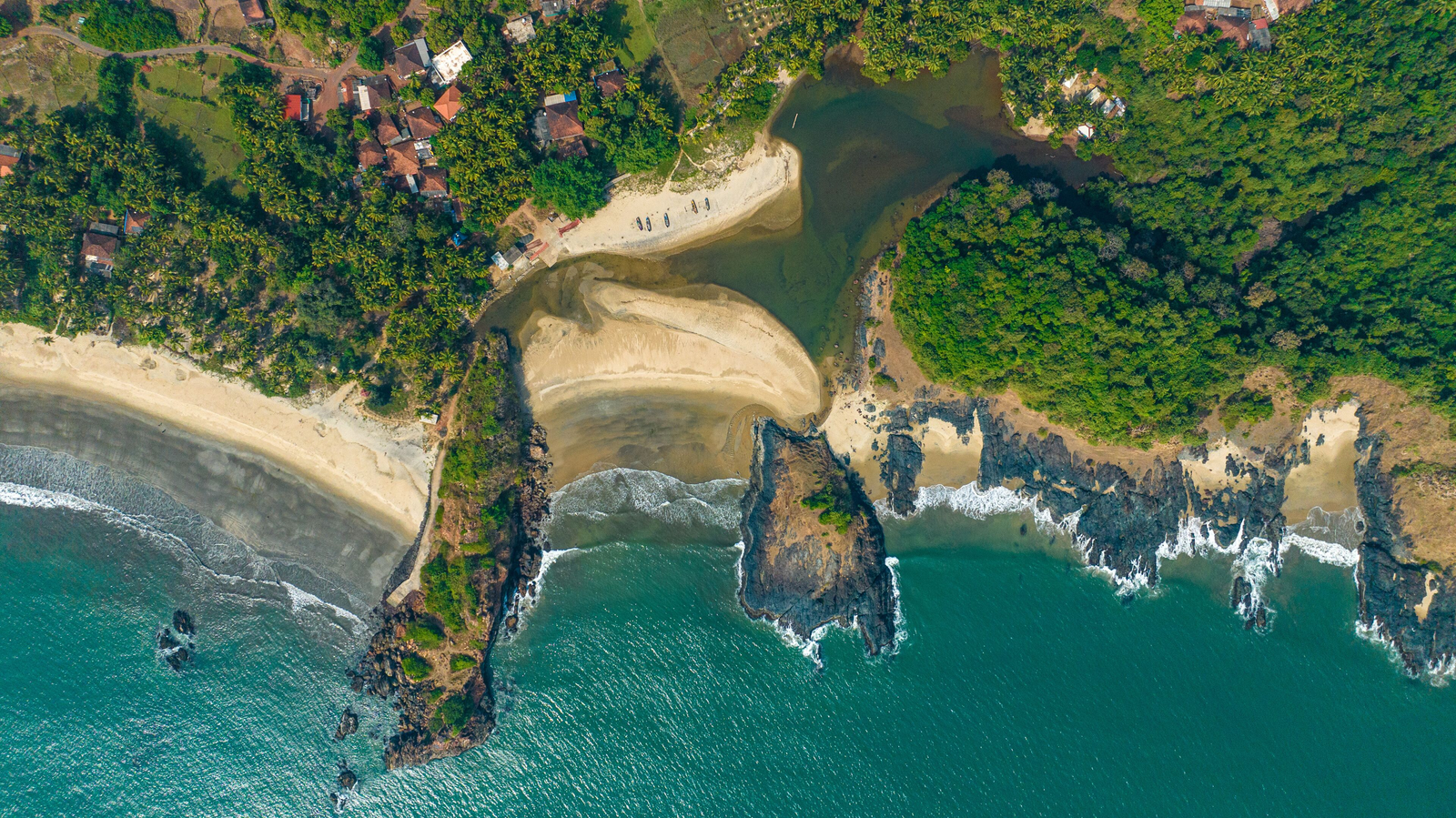 Harnai Beach