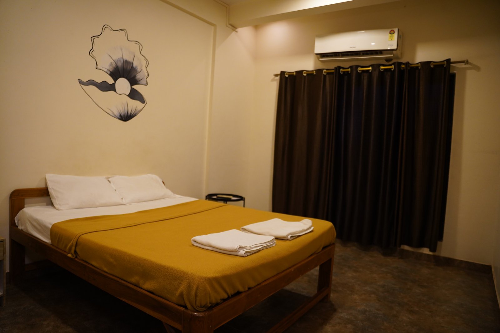 Honeymoon Suite